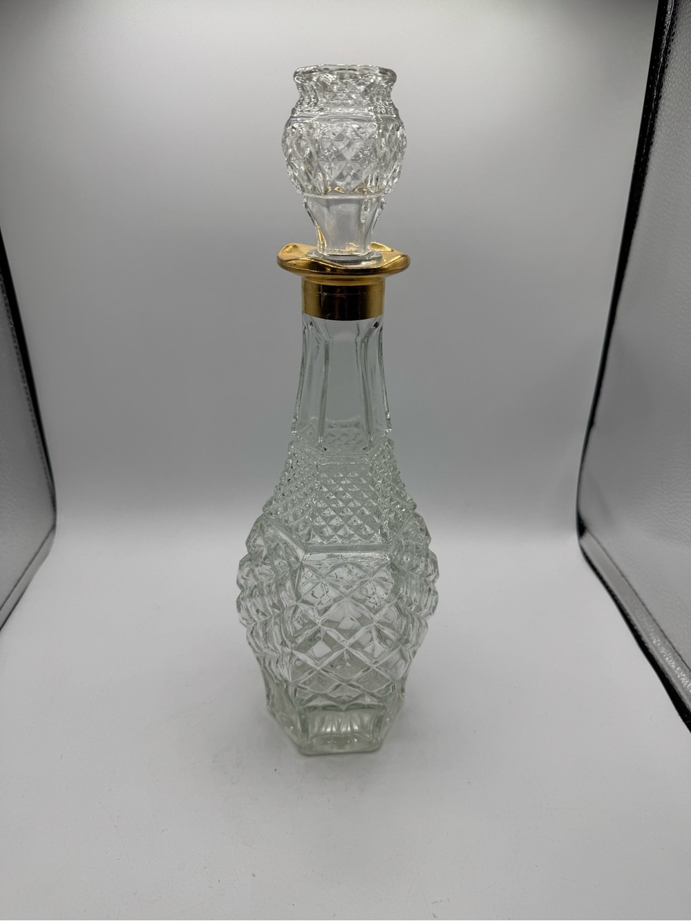 Vintage Anchor Hocking Hexagonal WEXFORD Gold Trim Decanter w/Stopper 1965
